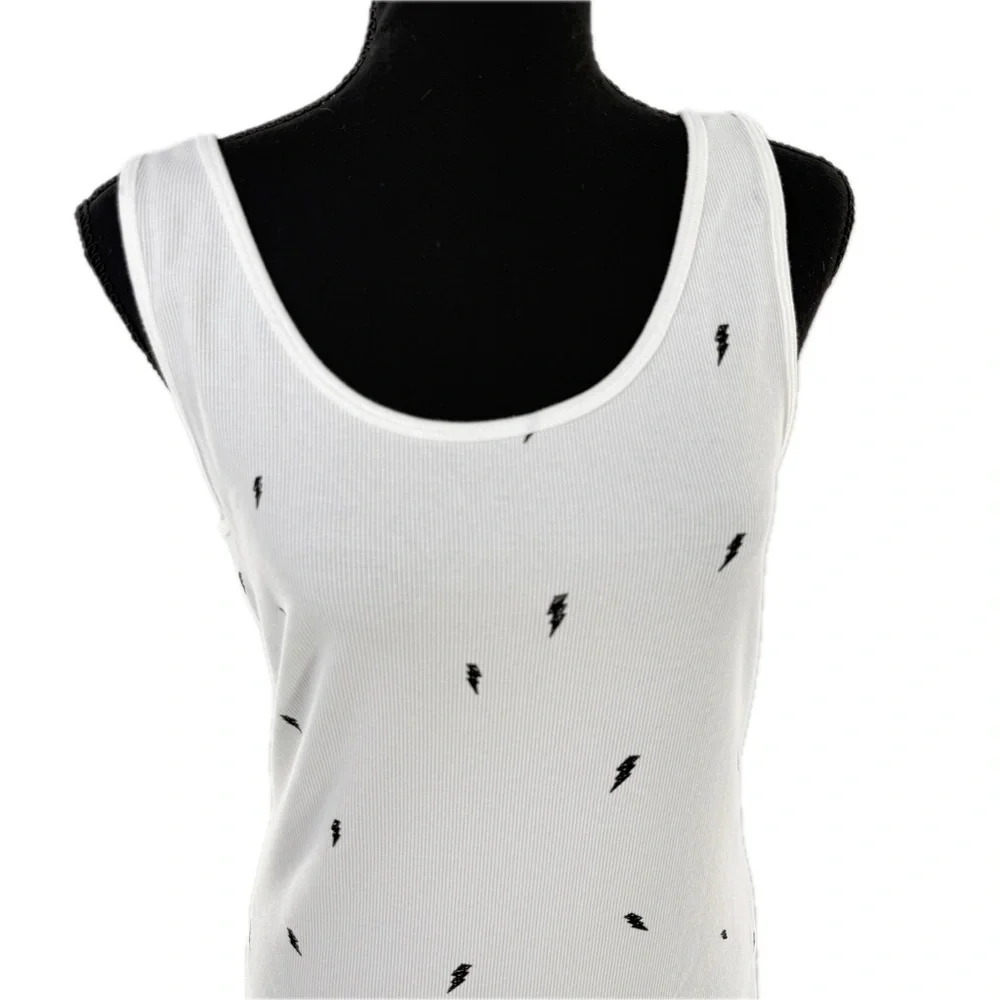 GAP White Rib-Knit Boyfriend Tank Top with Black Lightning Bolt Pattern Size XL